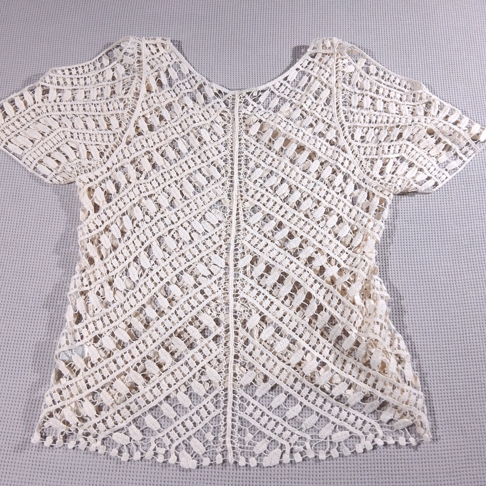 LC Lauren Conrad Cream Crochet Lace Top Short Sleeve Cotton Boho V-Neck Medium